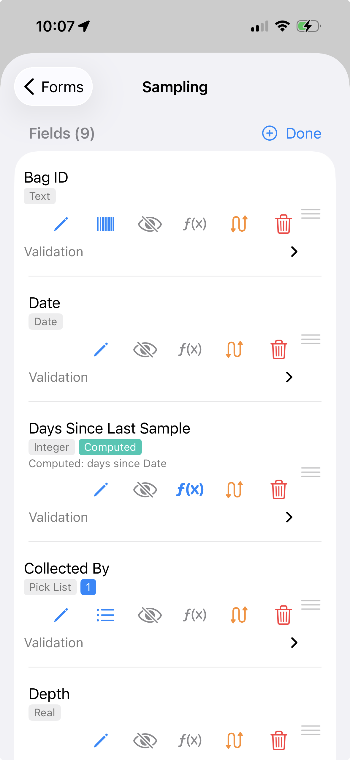 GoGIS form builder showing the f(x) button used to configure a computed field